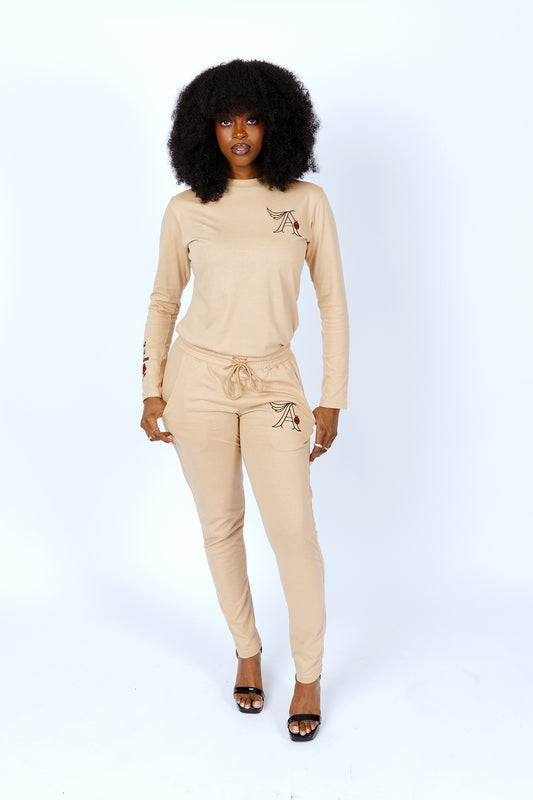 THE ASHLEY COLLECTION- COTTON JERSEY LONG SLEEVE JOGGER SET-CREAM