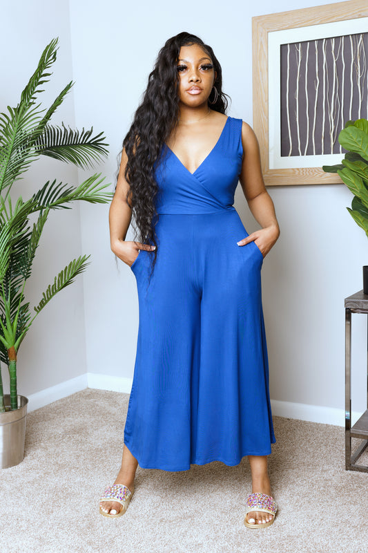 SURPLICE NECKLINE SLEEVELESS JUMPSUIT W/ POCKETS| LT. NAVY
