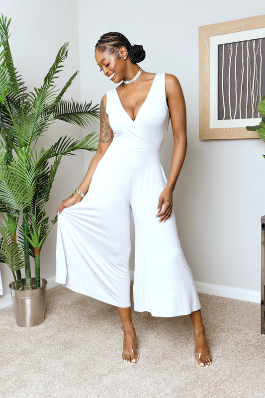 SURPLICE NECKLINE SLEEVELESS JUMPSUIT W/ POCKETS| SILVER