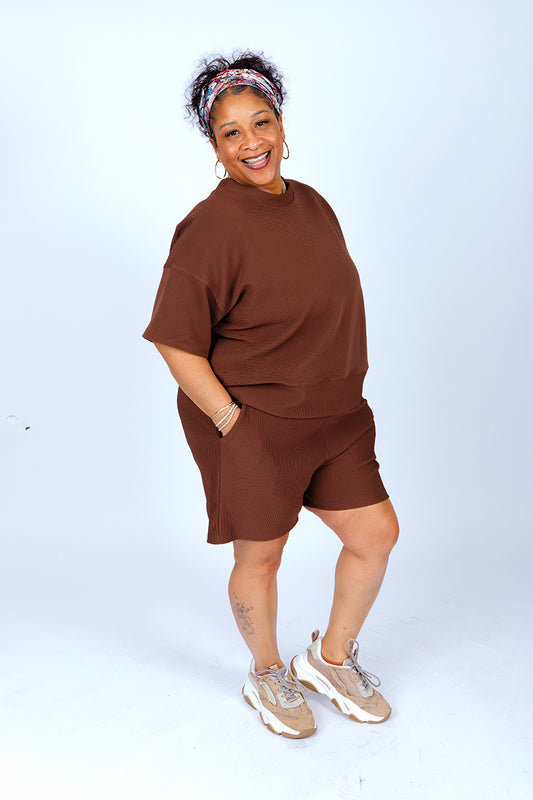 PLUS SIZE RIBBED ROUND NECK WAIST BANDED SHORTS SET- CHOCOLATE