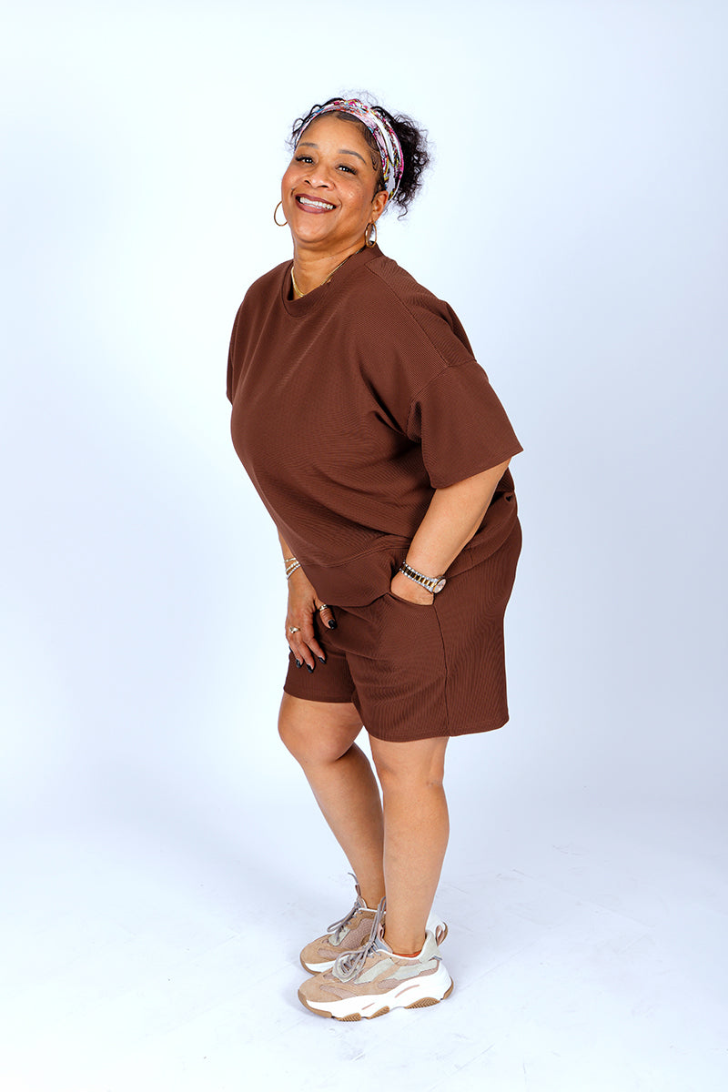 PLUS SIZE RIBBED ROUND NECK WAIST BANDED SHORTS SET- CHOCOLATE
