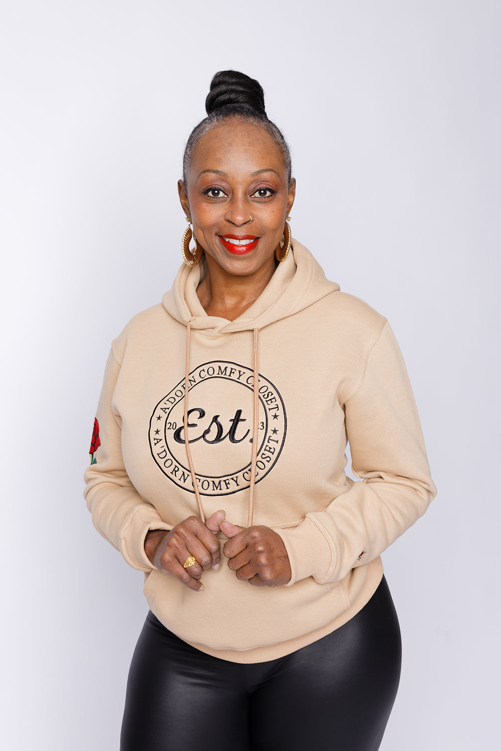 THE ASHLEY COLLECTION WOMEN SIGNATURE HOODIE