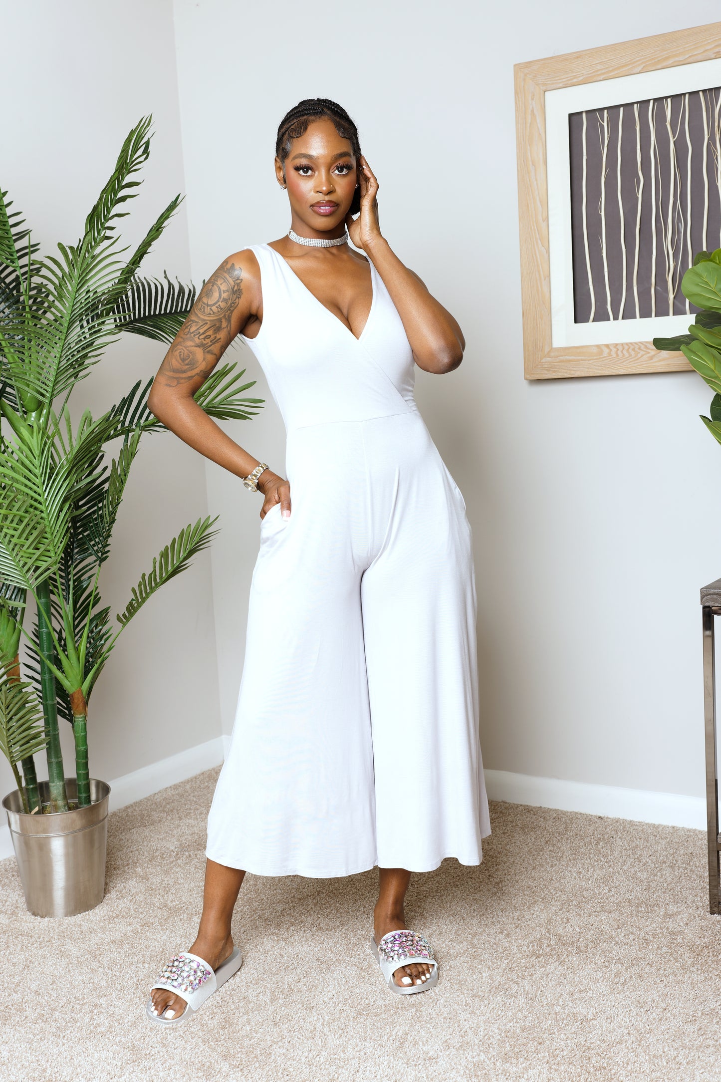 SURPLICE NECKLINE SLEEVELESS JUMPSUIT W/ POCKETS| SILVER